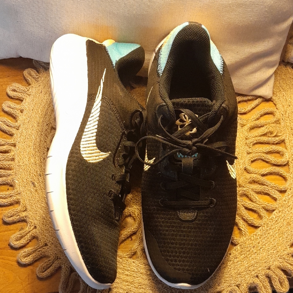 Nike Black and Yellow Flex Experience Sneakers